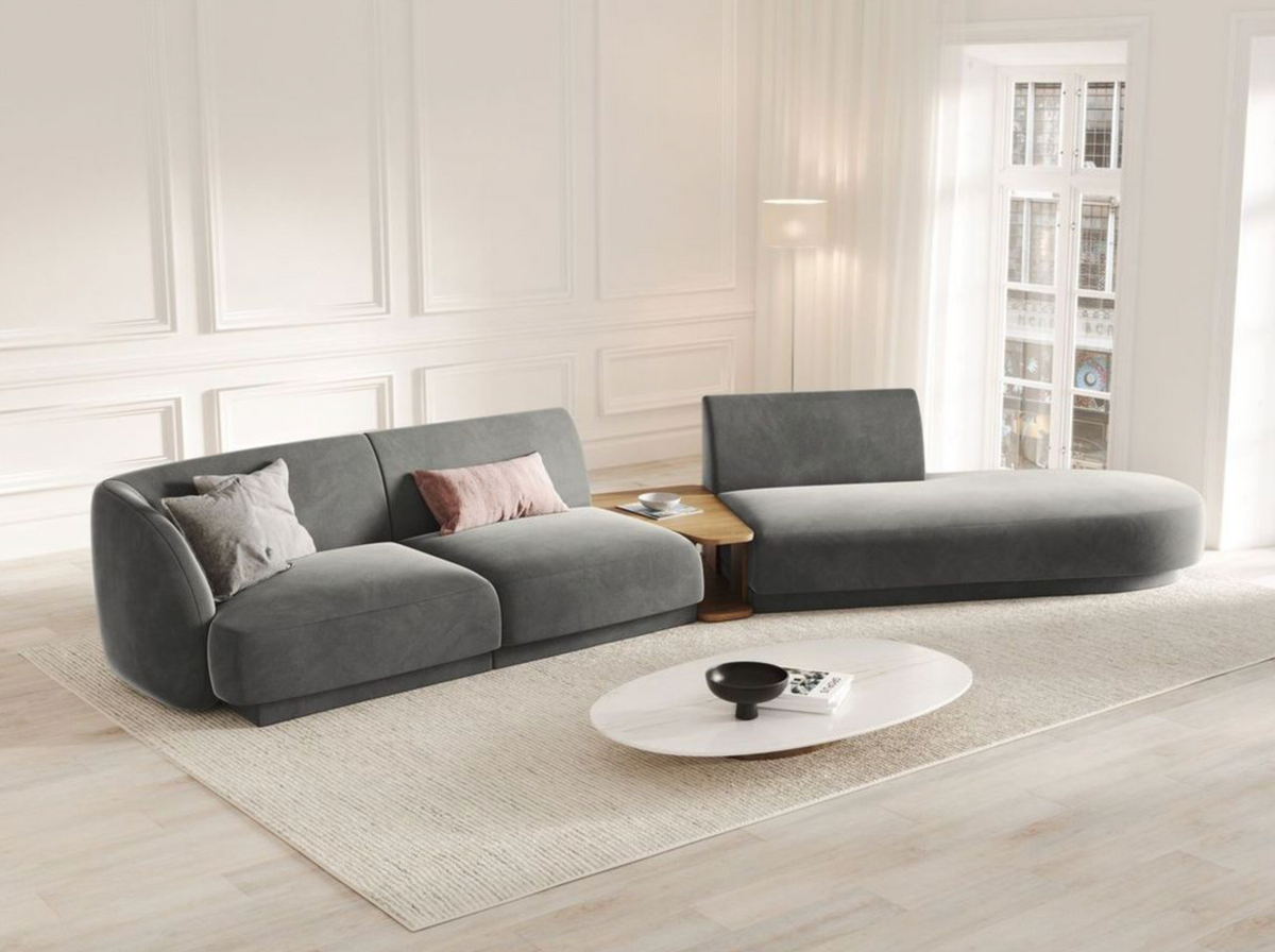 
Modulares Design Sofa „Miley“ mit Beistelltisch (4-Sitzer) - Samt Hellgrau / Ottomane links
