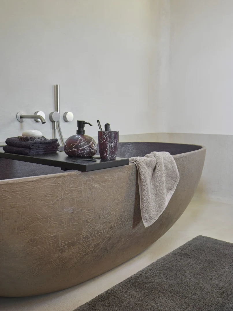 
Handmade premium bathtub caddy "Mink" made of solid oak wood, 90 x 22 cm - Black