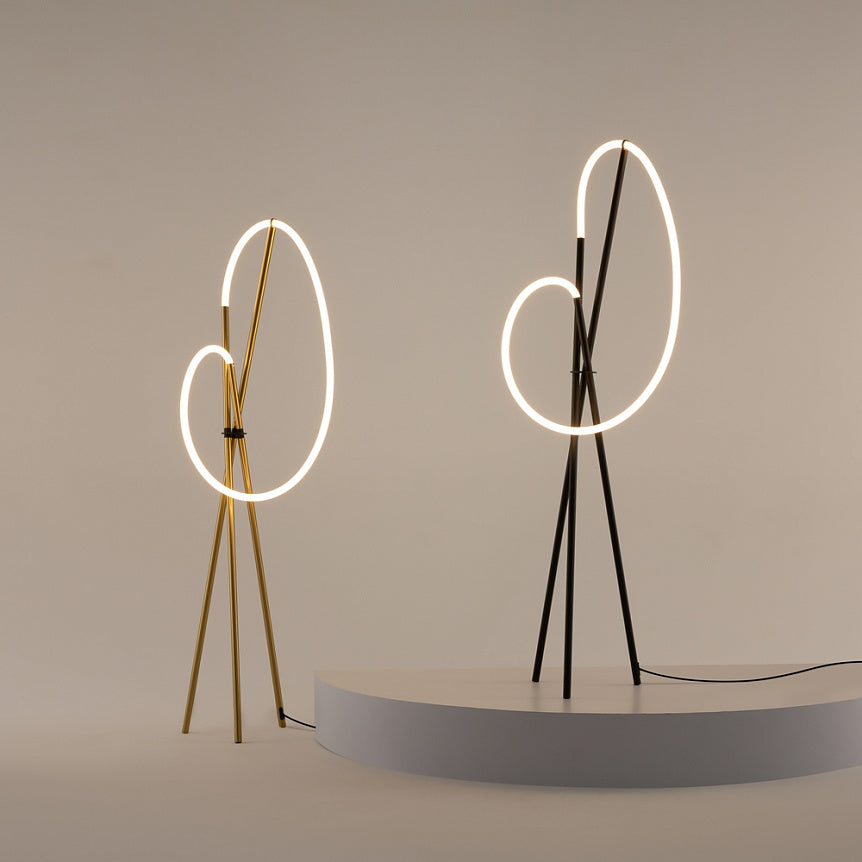 
Lampada da terra di design a LED "Crochet" - Oro