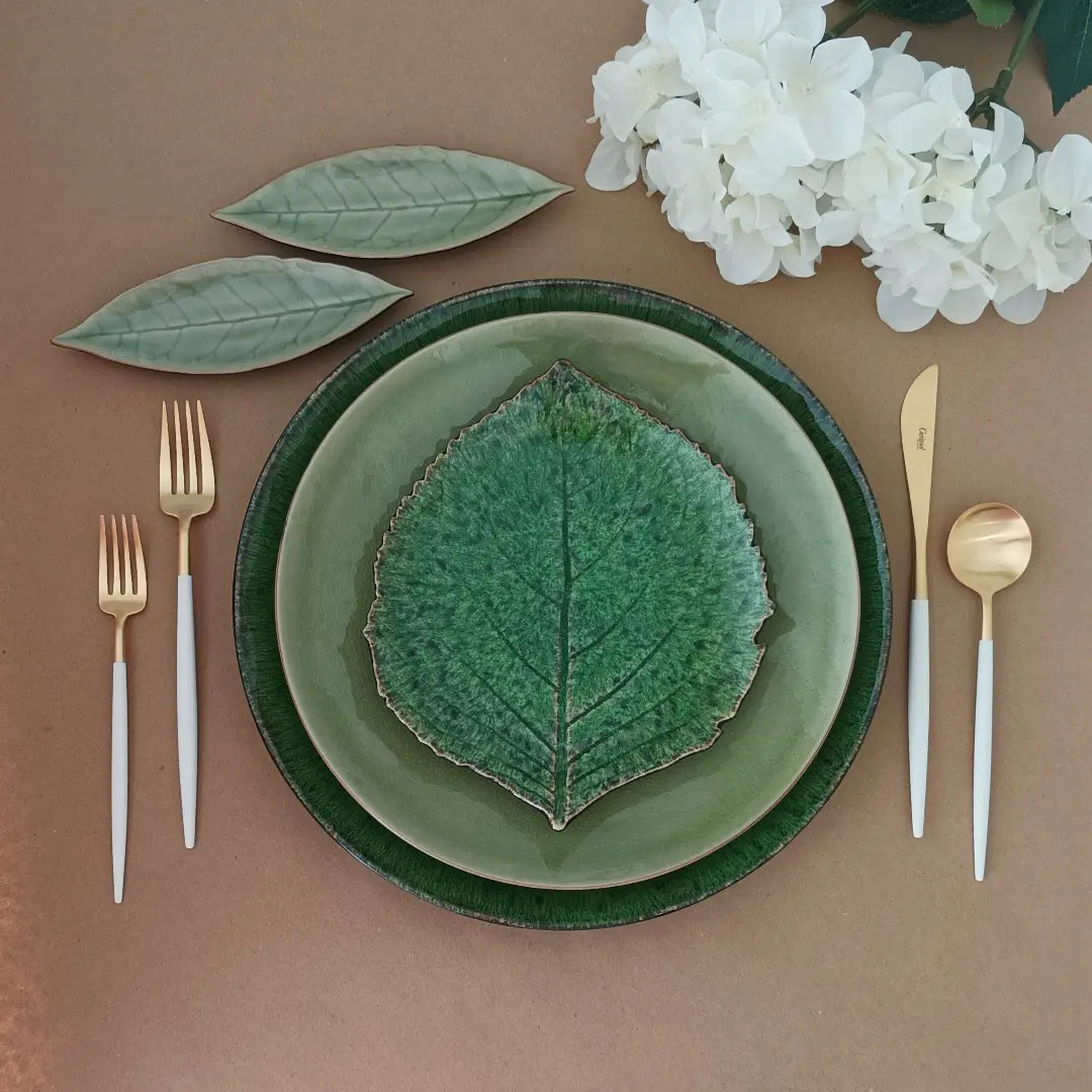 
Handcrafted Charger Plate "Riviera" - Drills