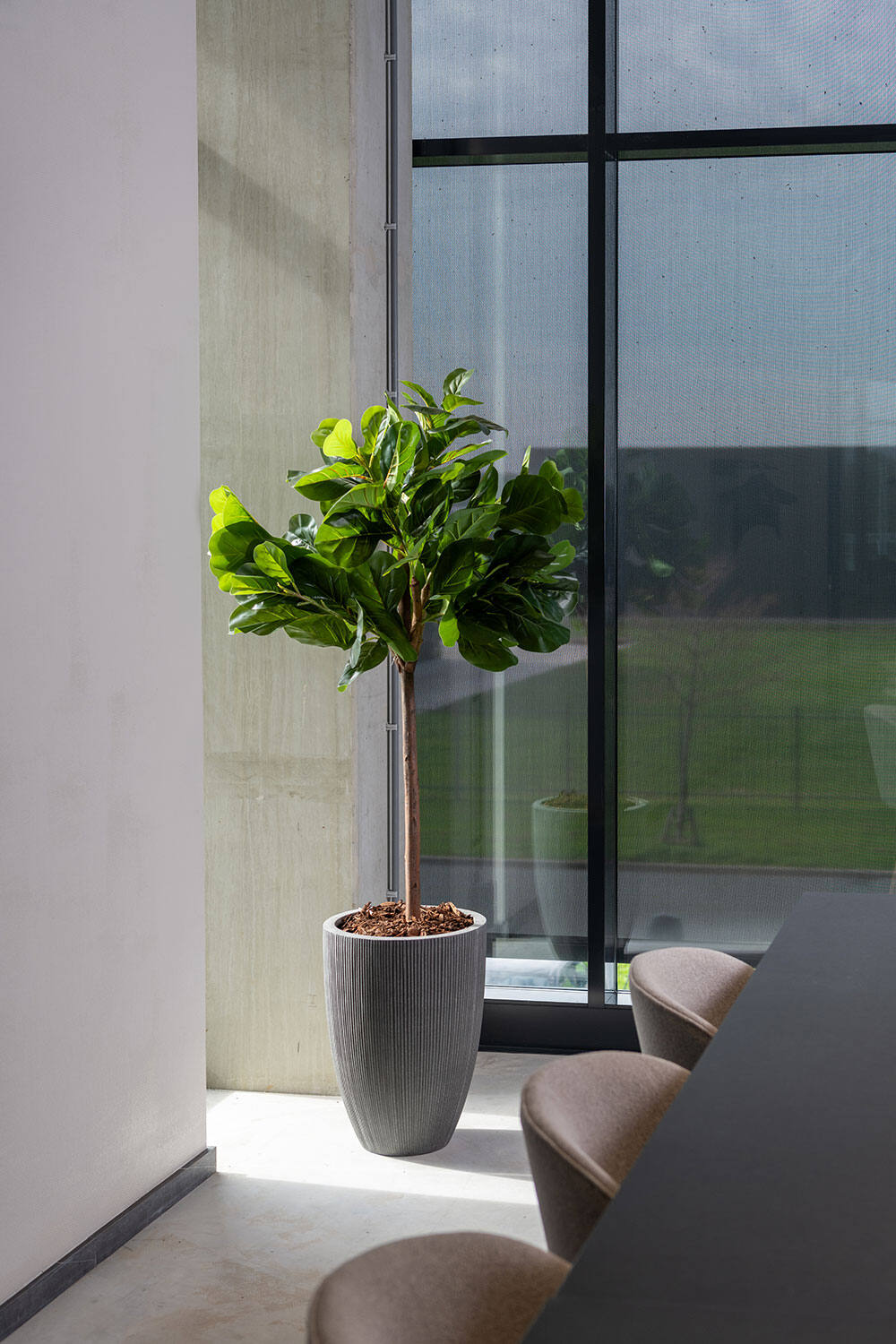 
High-quality indoor/outdoor planter "Ridged Ben"