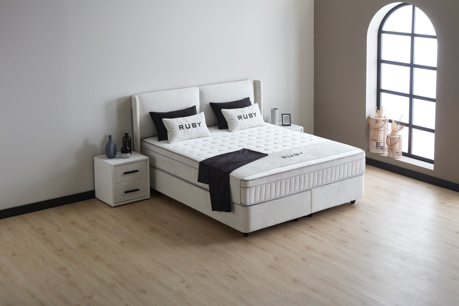 
Premium Box Spring Bed "Ruby" incl. Mattress & Topper - Without accessories / Mattress size: 140 x 200 cm