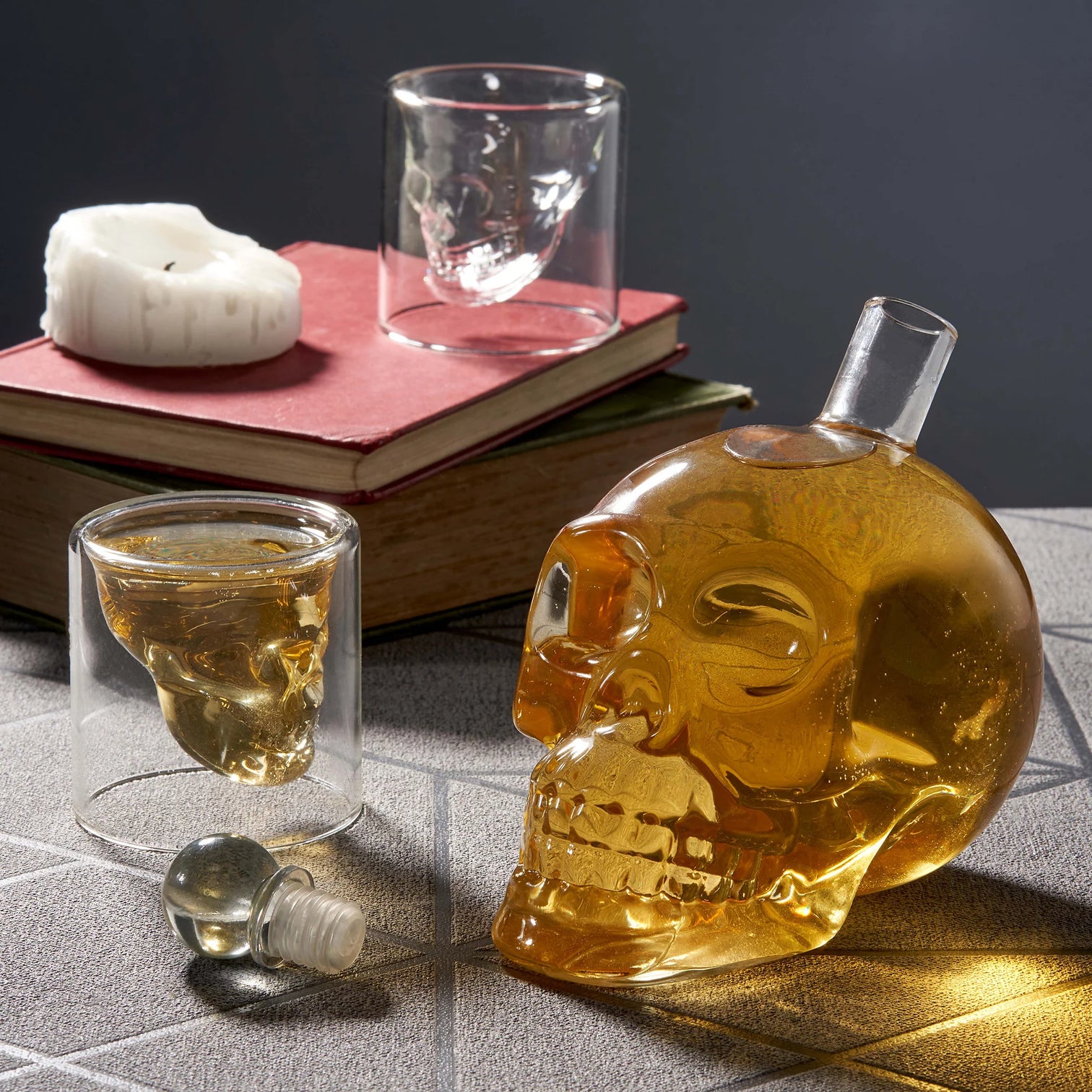 
High-quality "Skull Whisky" gift set