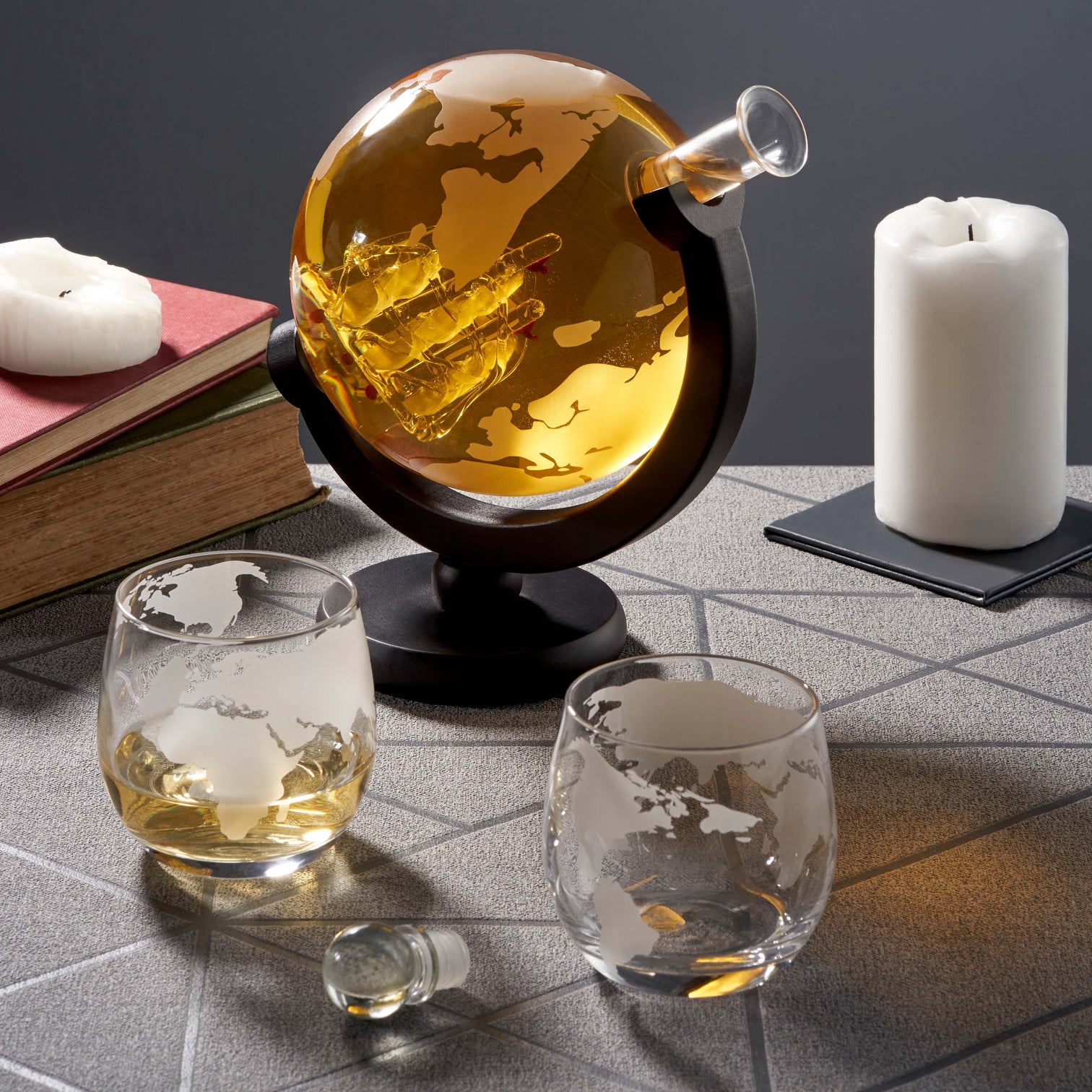 
Premium "Globe Whisky" Gift Set