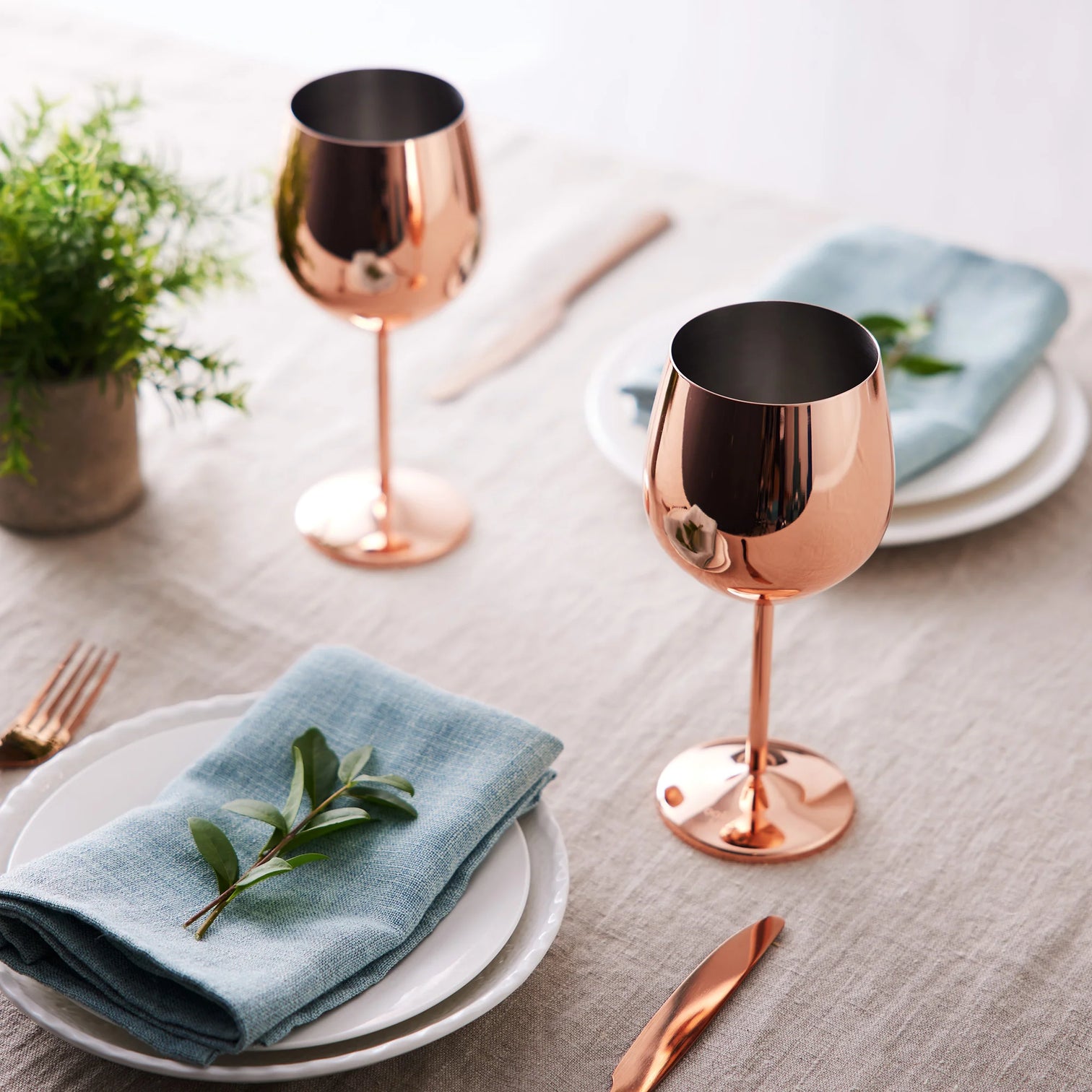 
4-piece set of unbreakable "Steel" stainless steel wine glasses, 500 ml - Rose Gold Gloss