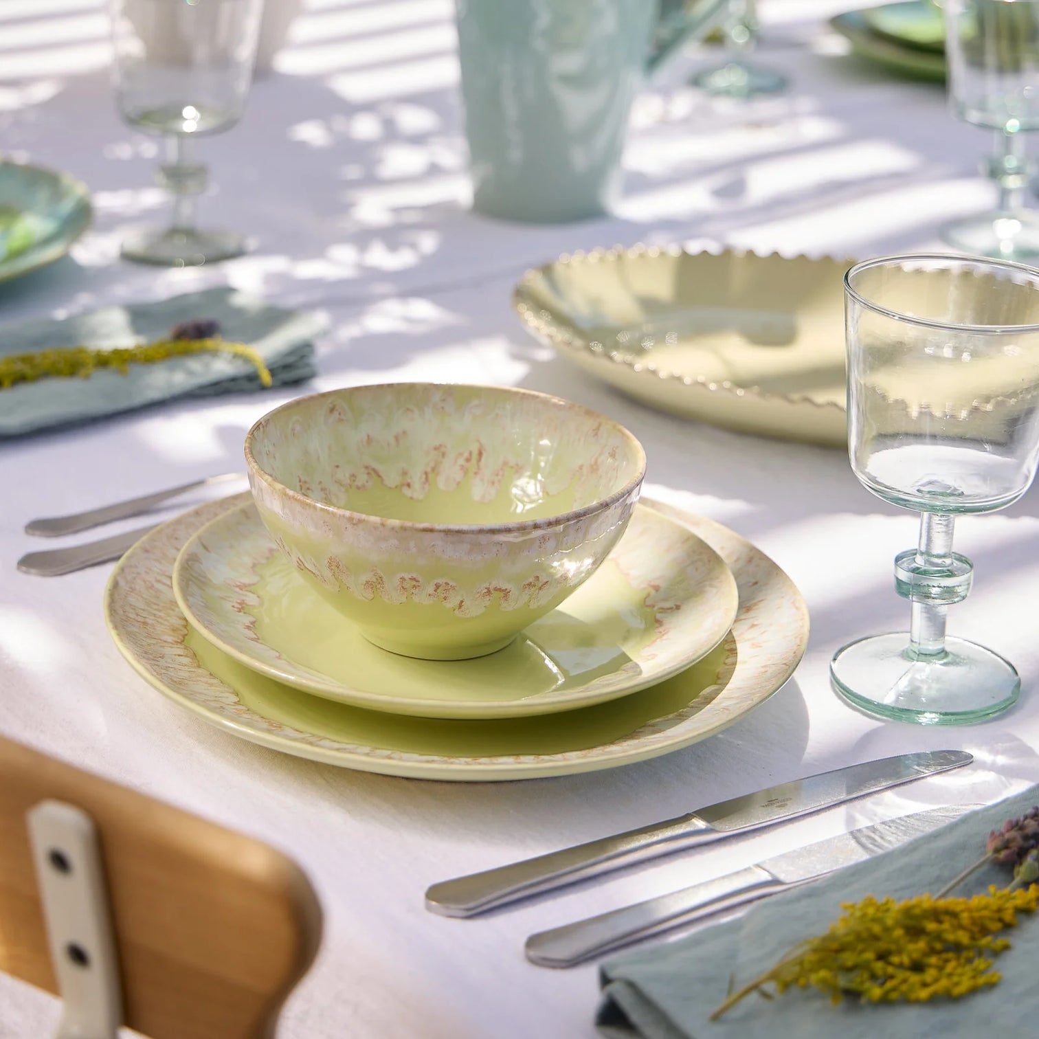 
Service de table artisanal « Taormina Yellow », 6 personnes, 30 pièces