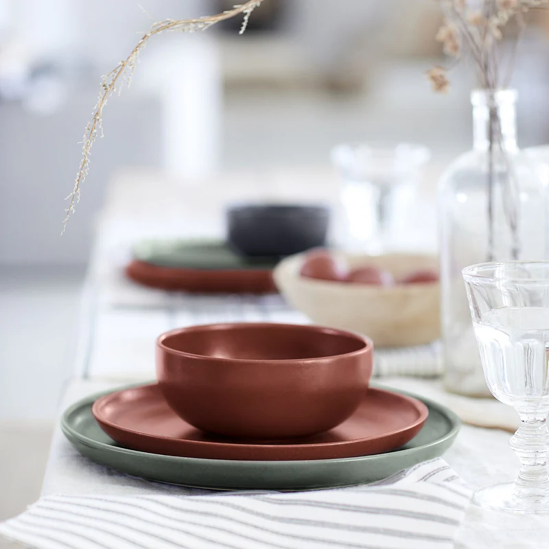 
Handmade Salad & Dessert Plate "Pacifica" - Cayenne Red