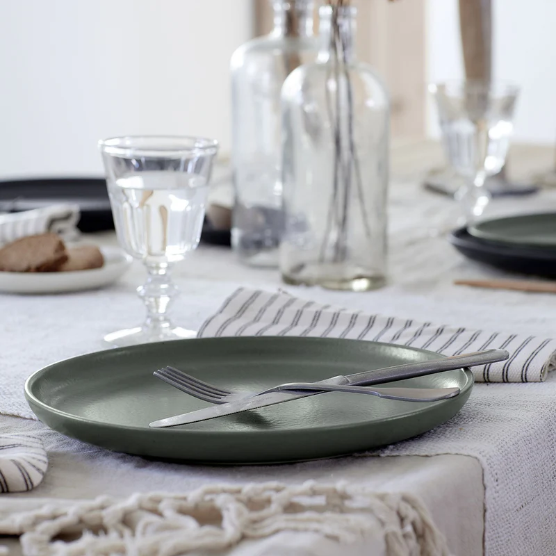 
Handmade dinner plate "Pacifica" - Artichoke Green