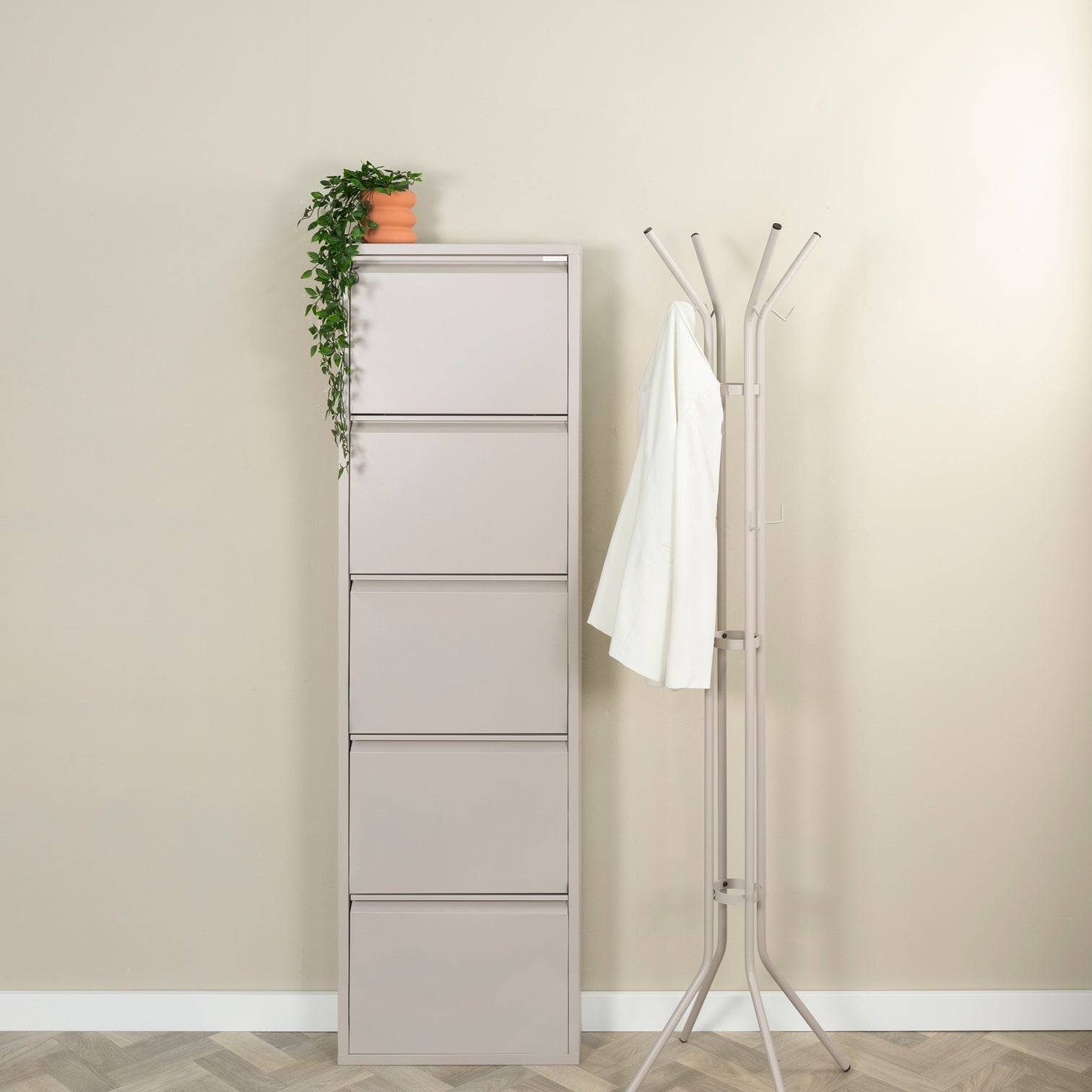 
Design Shoe Cabinet "Billy 5" - Silky Taupe
