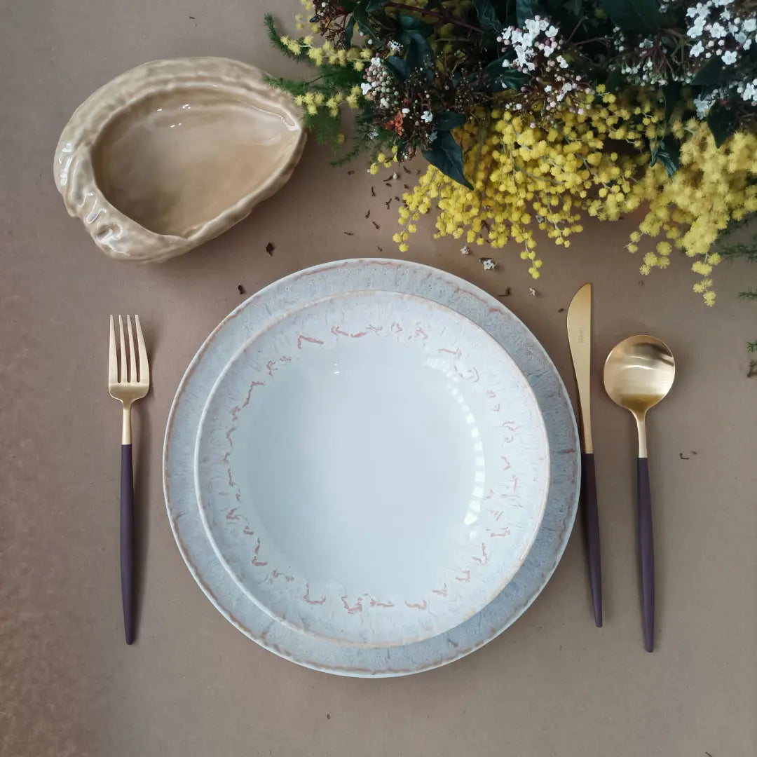 
Assiette creuse et à pâtes « Taormina », faite à la main - Blanc