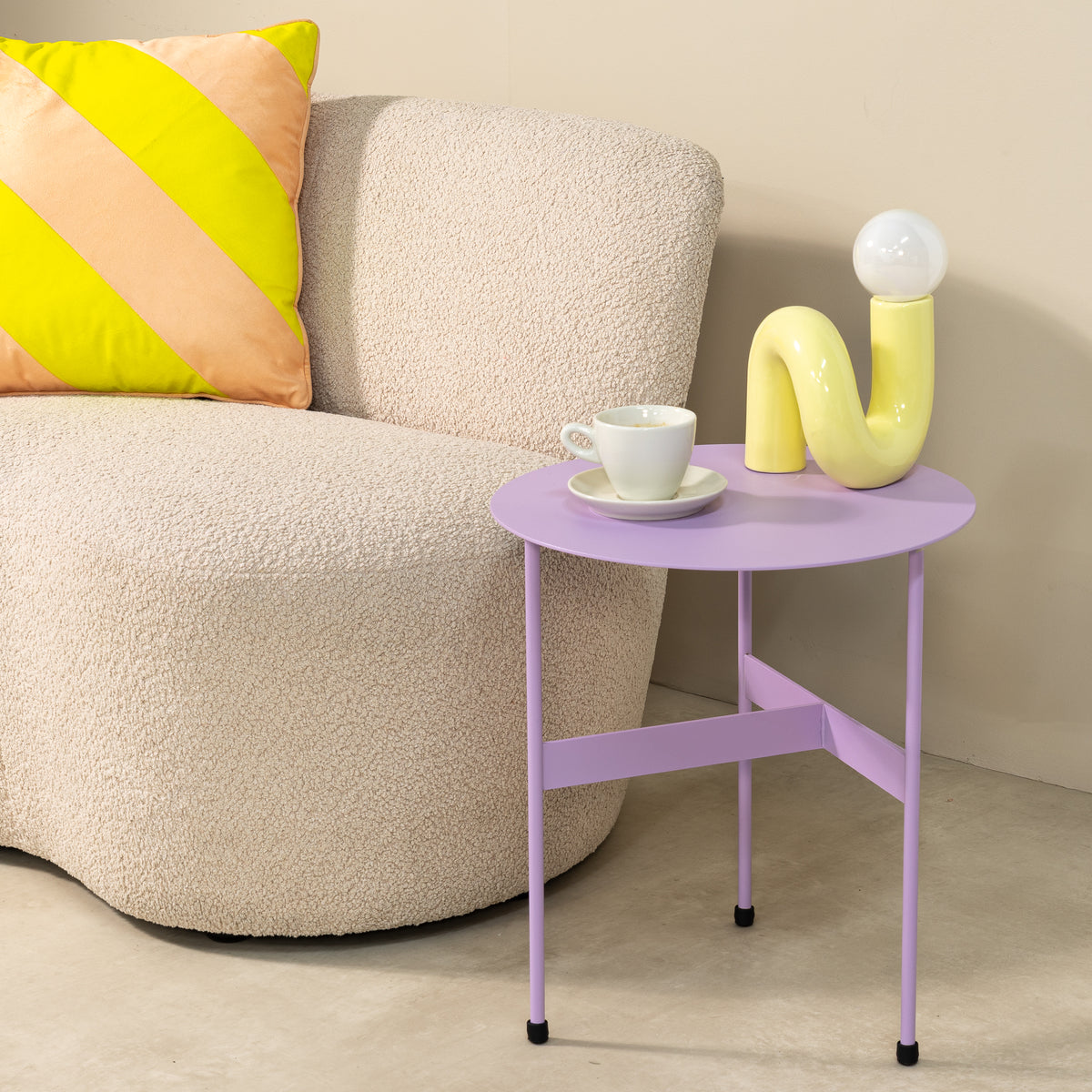 
Design Beistelltisch „Mira Low“ - Soft Lila