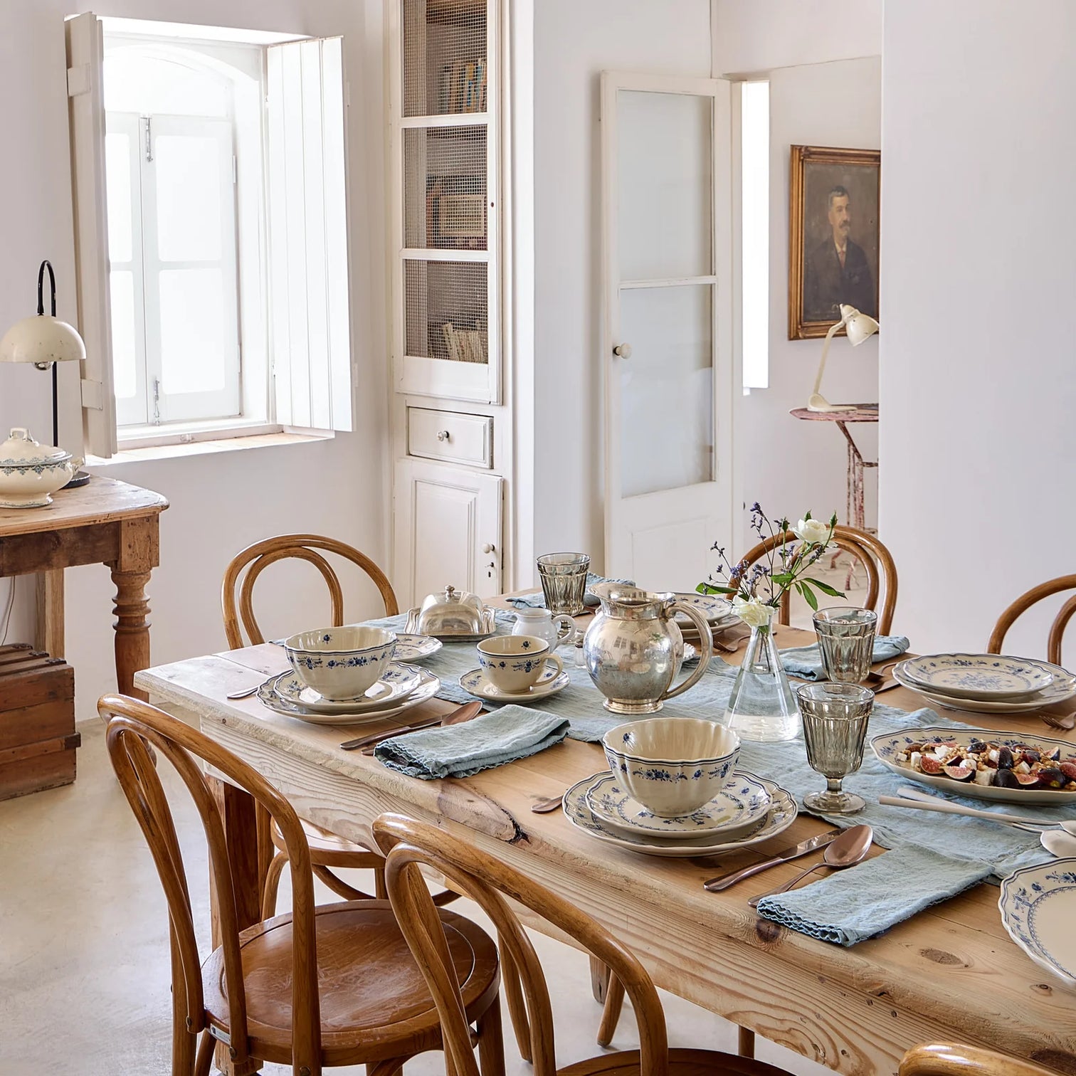 
Handmade Dinnerware Set "Vila", Beige & Blue, 12-piece