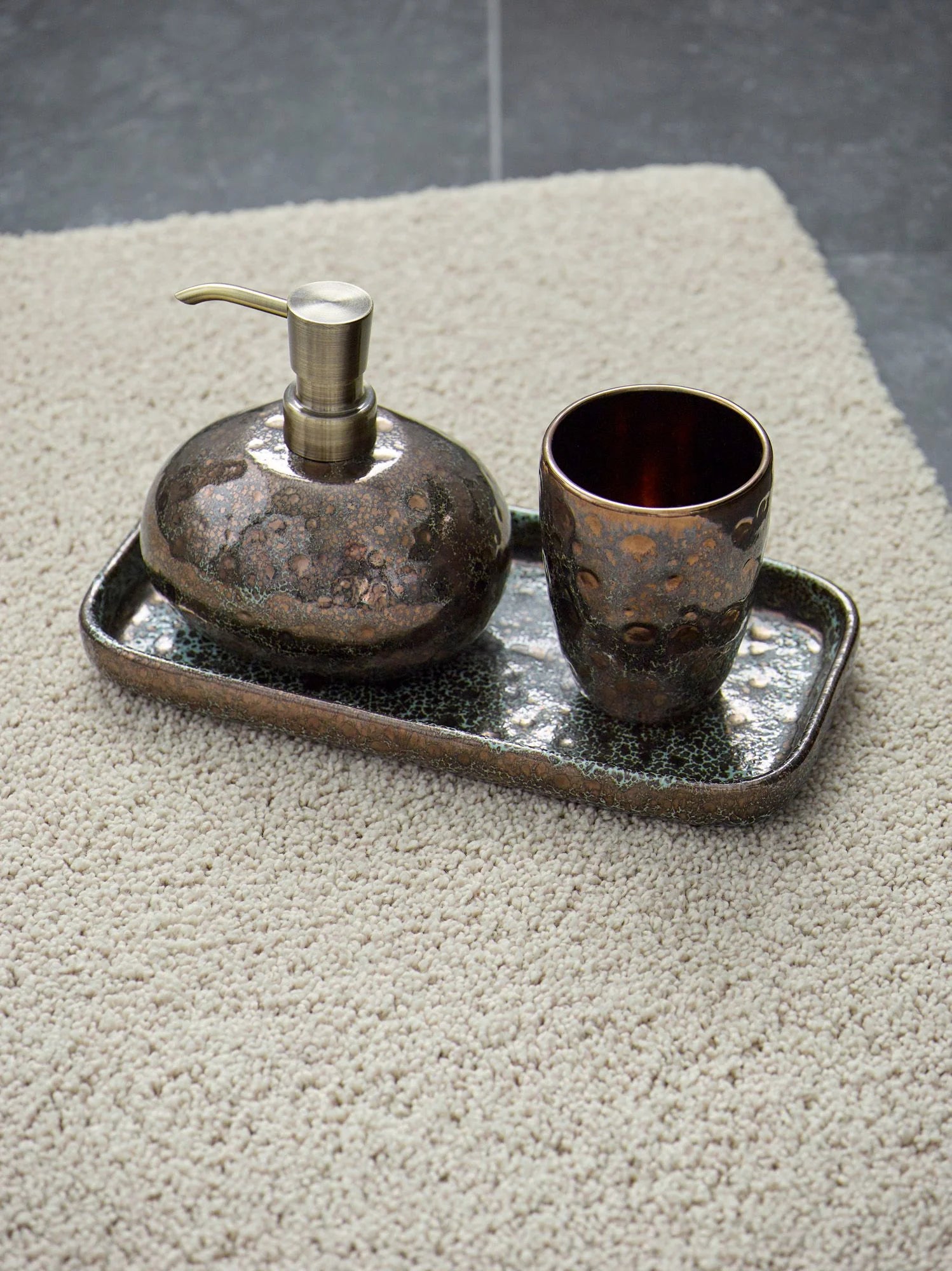 
Porte-balais de toilettes design fait main « Ugo » en céramique, Bronze Vintage