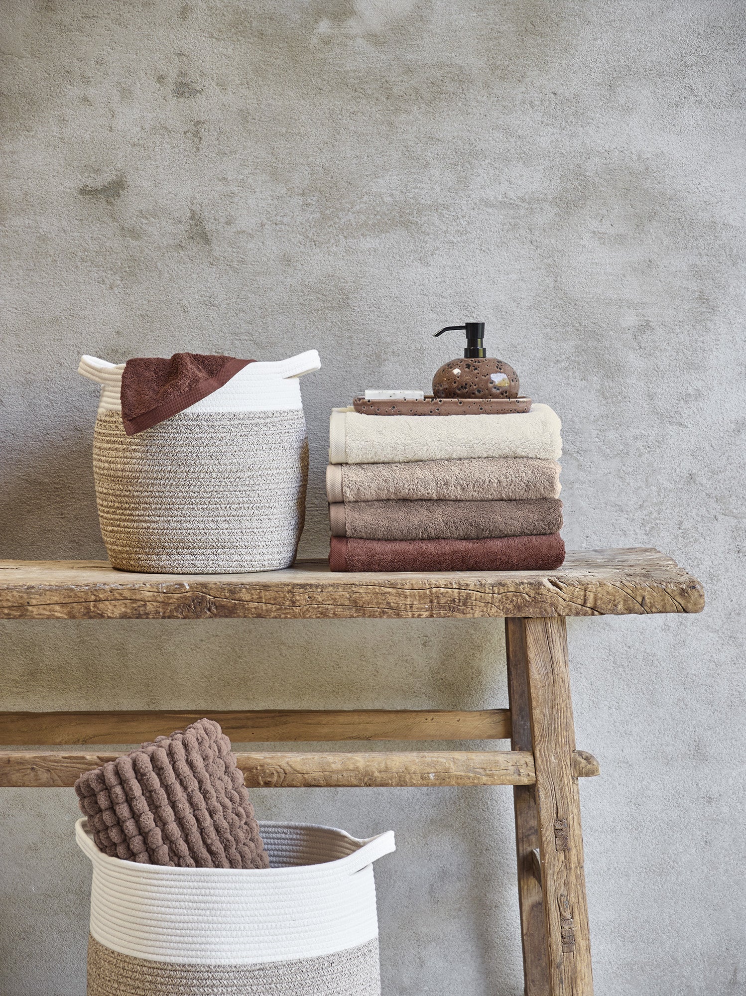 
Handmade Ceramic Design Bathroom Tray "Ugo", Camel