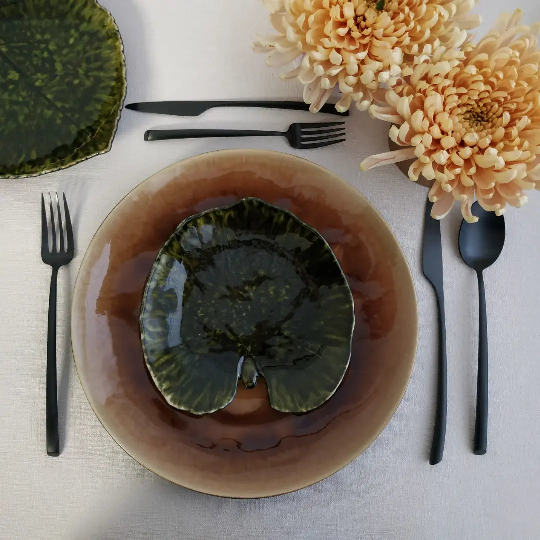 
Handmade Bread & Aperitif Plate "Riviera Alchemille Leaf" - Forests
