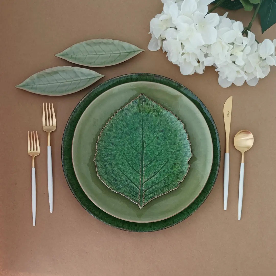 
Handmade "Riviera Laurel Leaf" Bowl - Green Costs