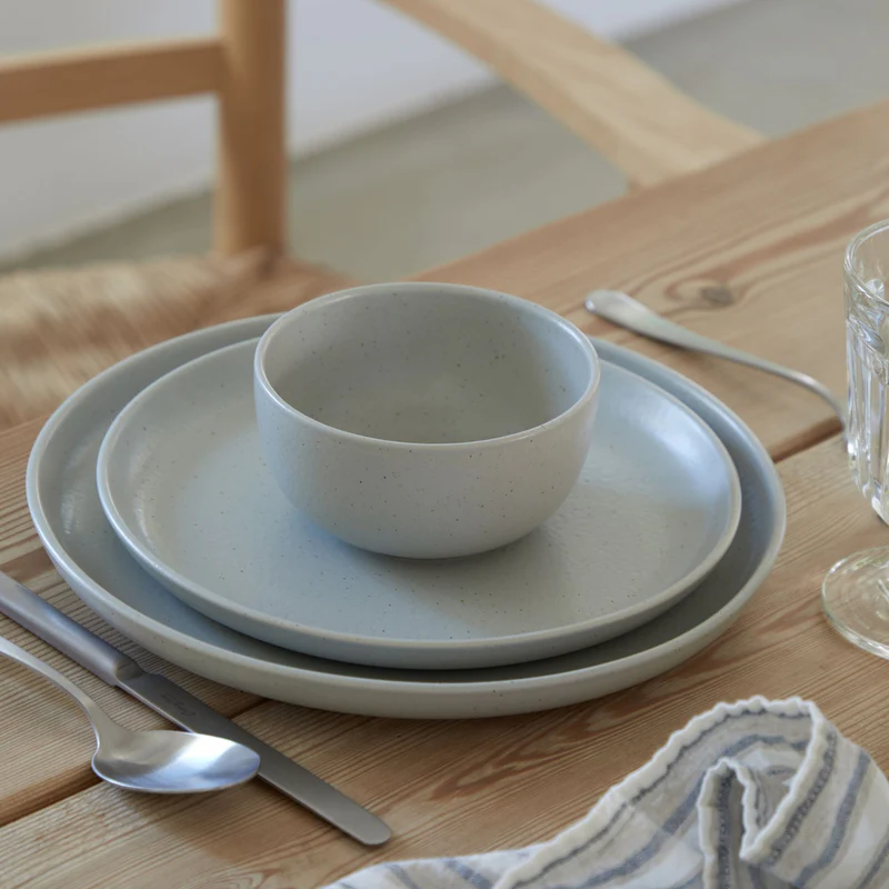 
Handcrafted Fruit Bowl "Pacifica" - Oyster Gray