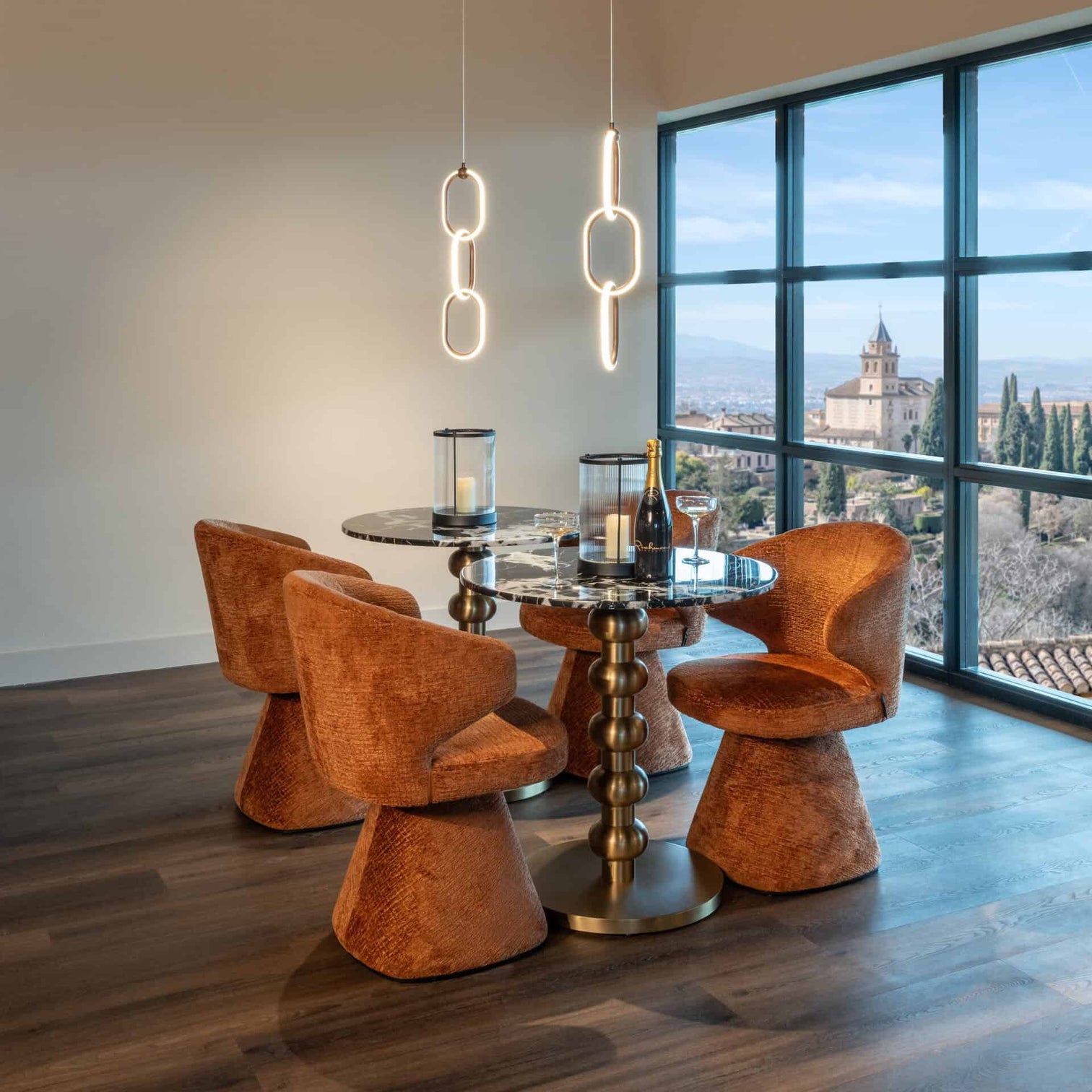 
Table bistrot design ronde "Witold" en acier inoxydable et marbre synthétique